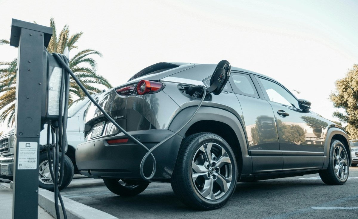 How to Invest in EV Charging Stations for Future Growth